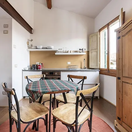 Fiesolana 27 Apartament